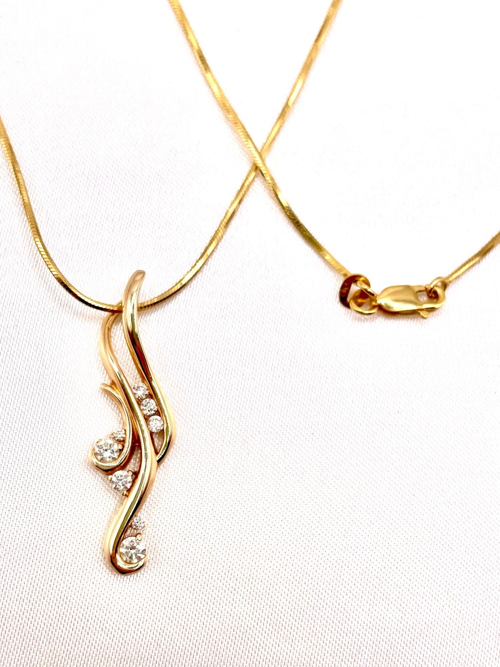 Na Hoku Large Waterfall Pendant Necklace